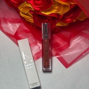 Kuvit Beauty Luminous Lip Gloss - Radiant Red